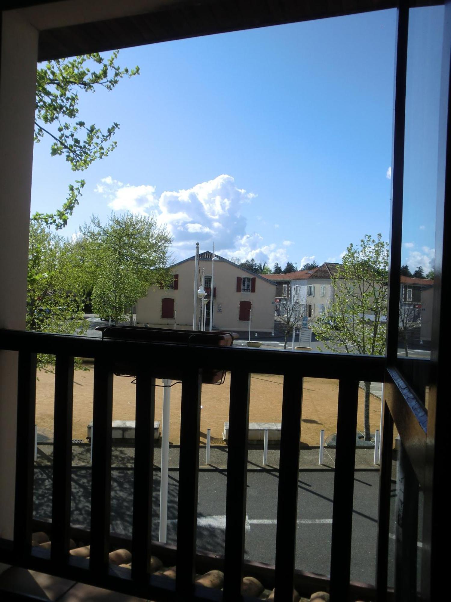 Hôtel Bar des Arènes Pontonx-sur-lʼAdour Esterno foto